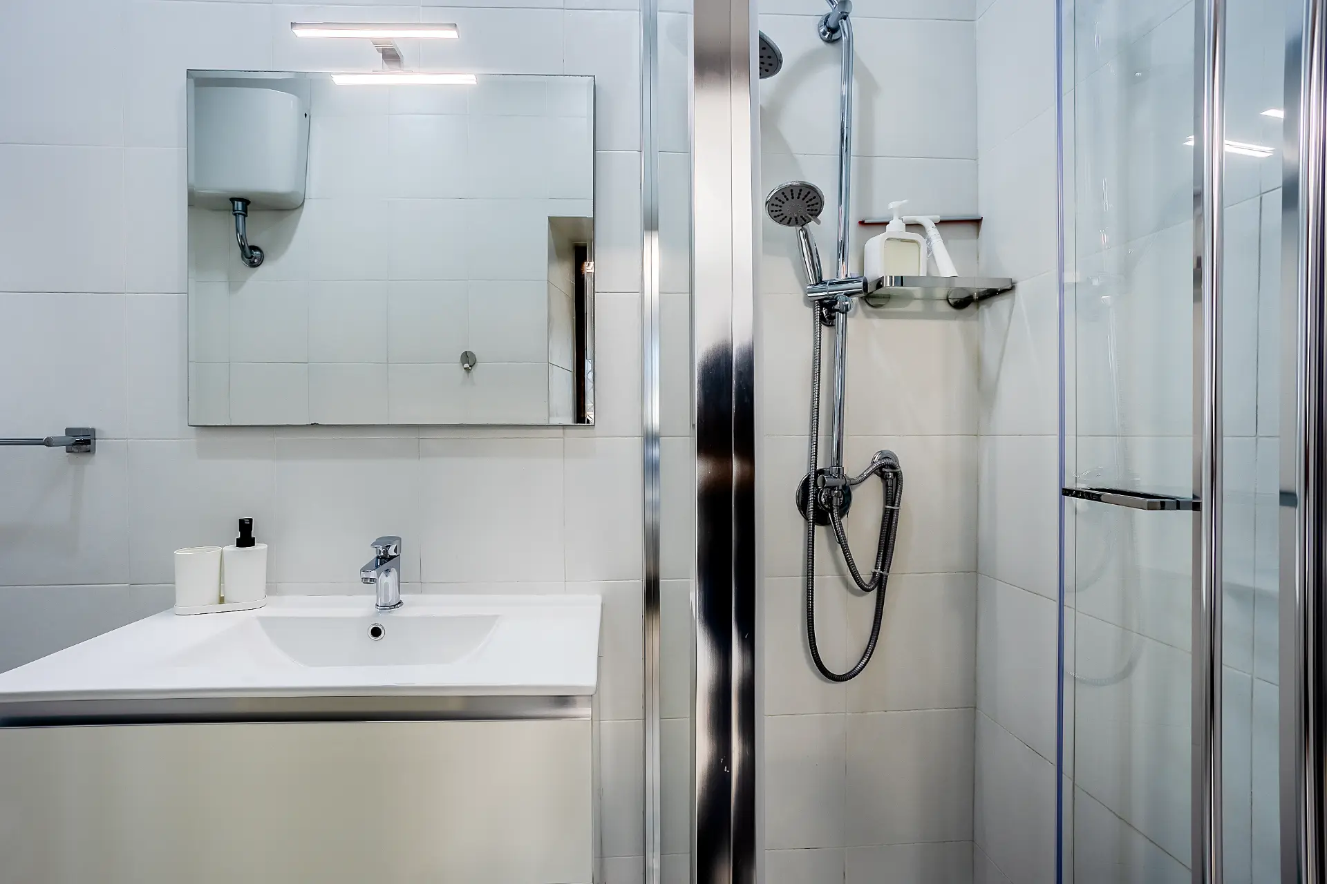 Bagno con doccia